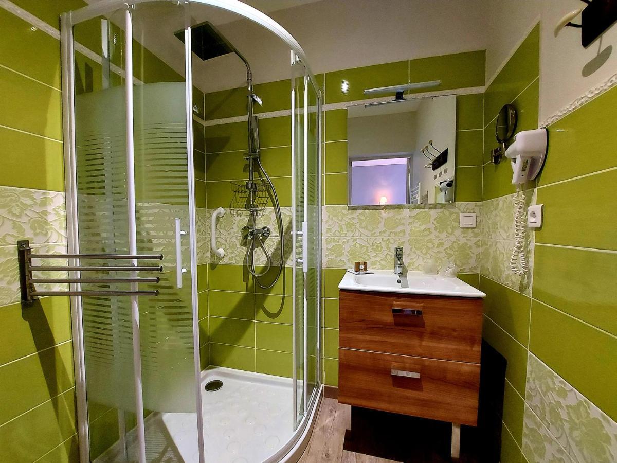 Hotel Les Hauts De Moureze Ngoại thất bức ảnh